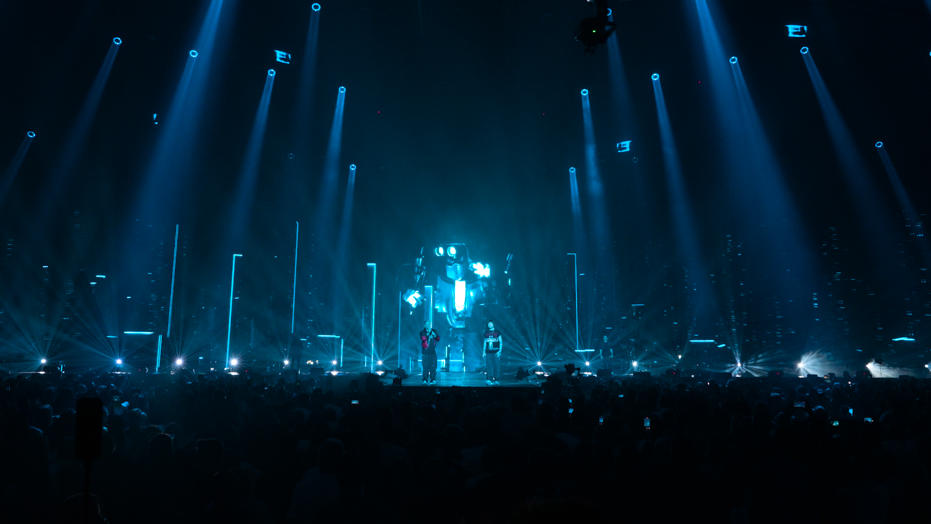 Majka 2050 — Arena Concert Visuals